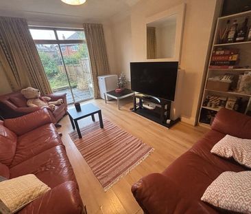 2 bedroom semi-detached house to rent - Photo 2