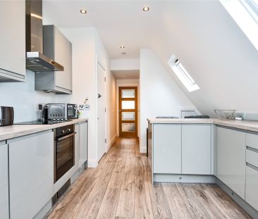 1 bedroom Flat in Southwell Park Road, Camberley - Photo 4