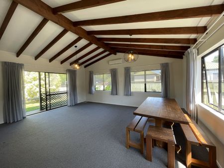 Howard Street, Parkvale - Photo 2