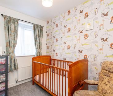 3 bed House - Semi-Detached To Let - Photo 2