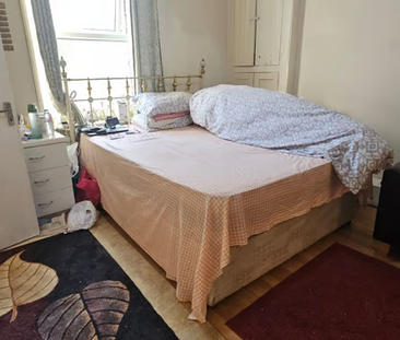 1 bedroom in a flat share to rent - Photo 5