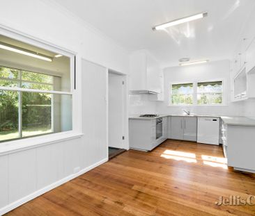 4 Lambert Street, Wendouree - Photo 6