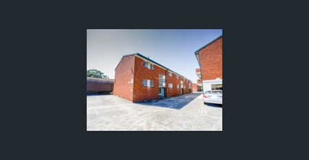 Modern One Bedroom In Central Location - Photo 4