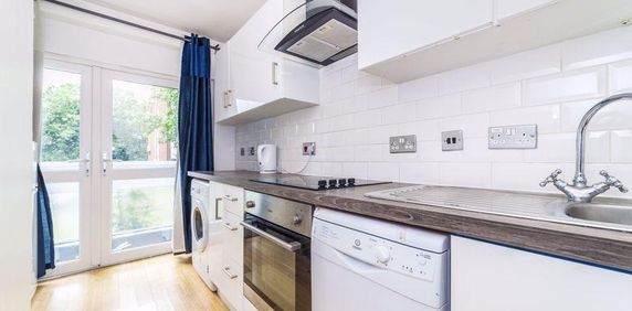 4 bedroom ground floor flat to rent - Photo 2