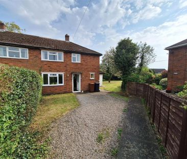 3 bedroom semi-detached house to rent - Photo 2