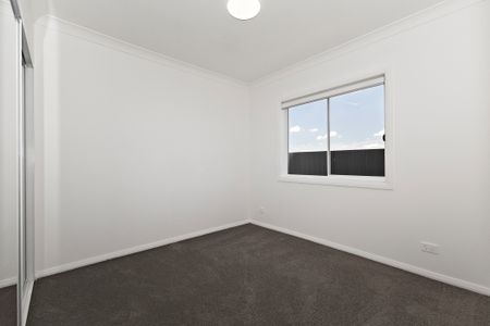 1/3 Treeton Close, Farley NSW 2320 - House For Rent | Domain - Photo 2