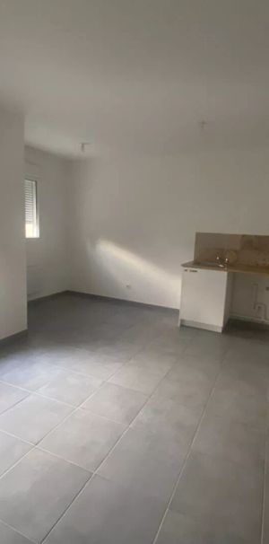 Appartement Corbeil Essonnes 3 pièce(s) 43.39 m2 - Photo 1