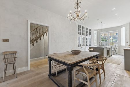 4 bedroom terraced house to rent - Photo 3