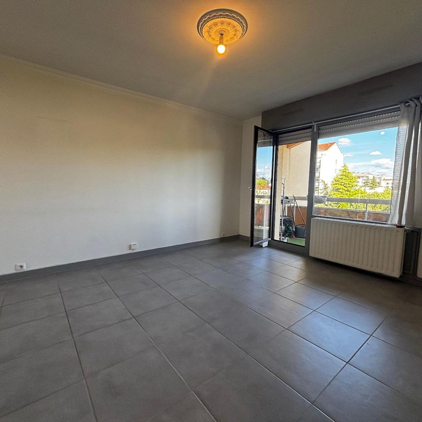 Location Appartement 2 pièces 51m² BRON 69500 - Photo 1