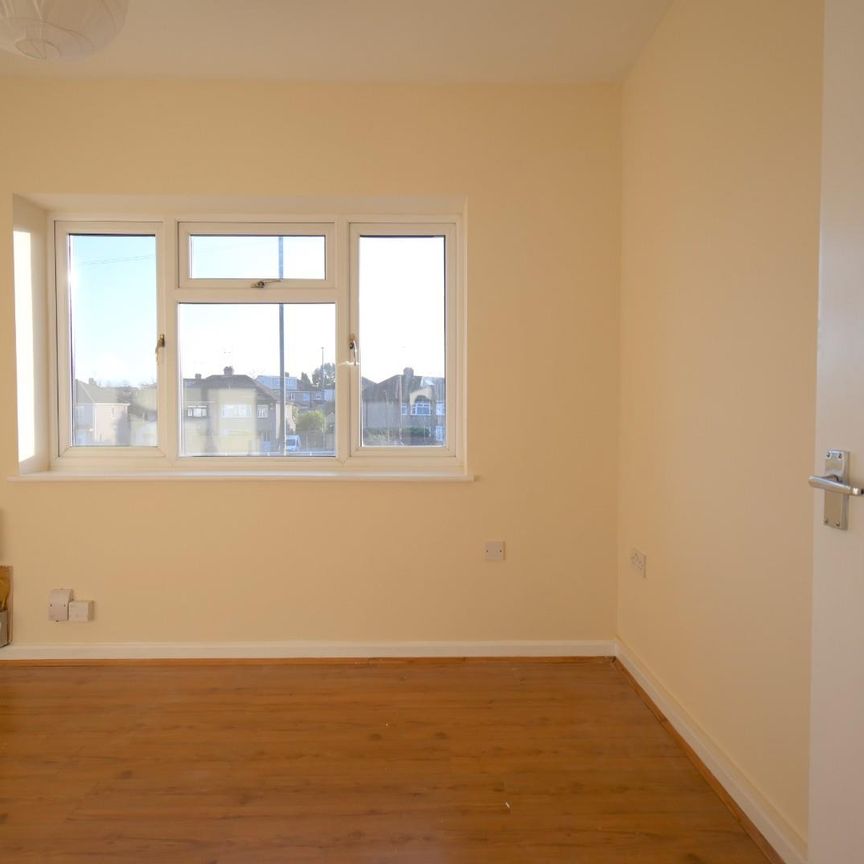 Signal Road, Staple Hill - Photo 1