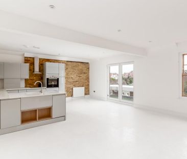 3 bedroom apartment to rent - Photo 1