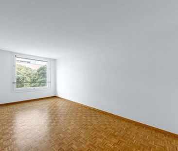 Comfortable living in a well-maintained apartment building - Photo 6