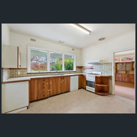 32 Jacka Street, Balwyn North, Vic 3104 - Photo 3