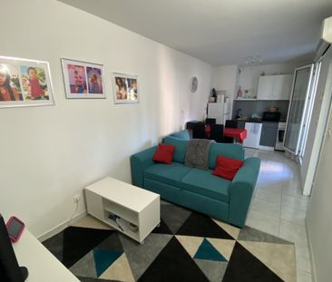 T2 33 m2 + Loggia - La Rode - Photo 3