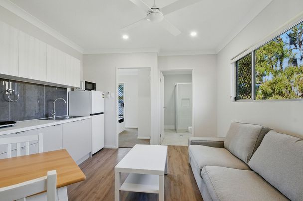 34 Jillian Place, Wynnum West QLD 4178 - Apartment For Rent | Domain - Photo 1