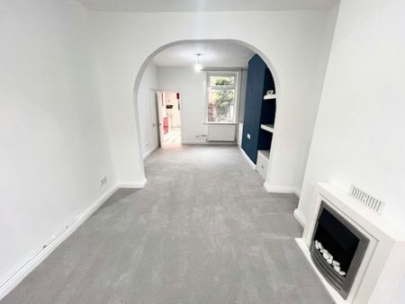 Terraced House to rent on - Photo 4