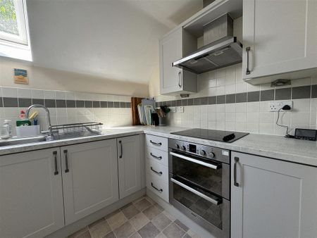 2 bedroom apartment to rent - Photo 2