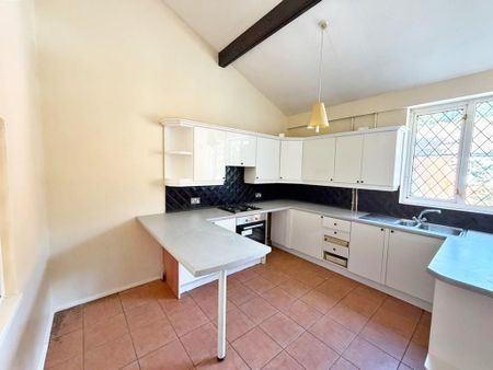 2 bedroom terraced house to rent - Photo 5