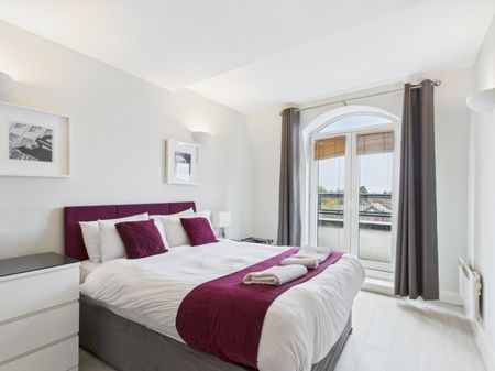 Clarence Street, Clarence Street, Staines-Upon-Thames,TW18 - Photo 5