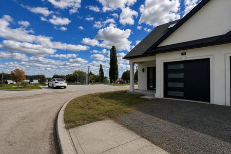 For Lease - 263 Barrie Street Unit# 15, Bradford West Gwillimbury, Ontario - Photo 4