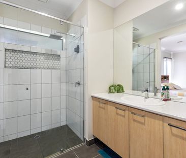 Family home, large shed and ample space - Photo 6