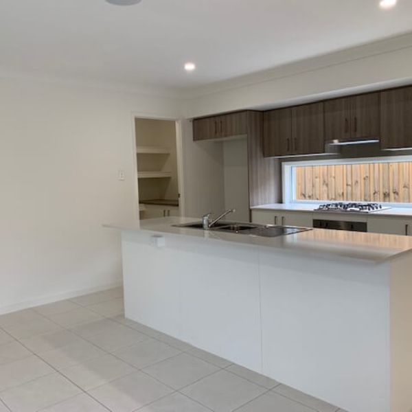 69 Flametree Circuit, Arundel - Photo 1