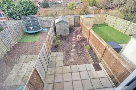 Cherry Tree Lane, Beverley, HU17 - Photo 3