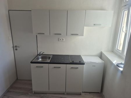 Pronájem bytu 1+kk 28 m2 - Photo 3
