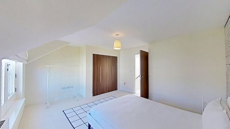 4 bedroom terraced house to rent - Photo 3