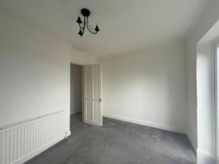 3 bedroom detached house to rent - Photo 4
