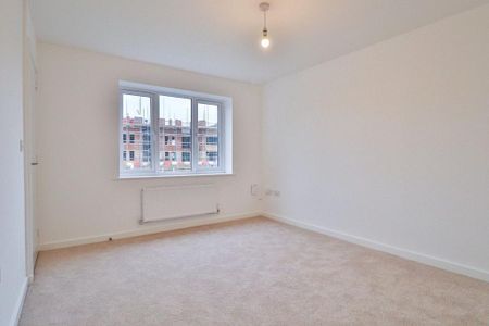 4 bedroom detached house to rent - Photo 5