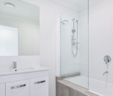 1/73 East Beaumont Road, Park Ridge QLD 4125 - House For Rent | Domain - Photo 3