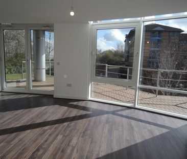 2 bedroom flat to rent - Photo 2