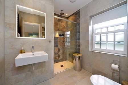 Great George Street, Godalming - 3 bedrooms Property for lettings - Seymours - Photo 3