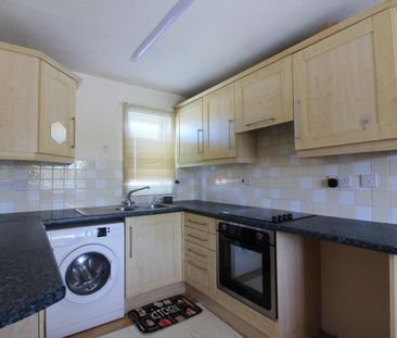 1 bedroom Flat To Let - Photo 4