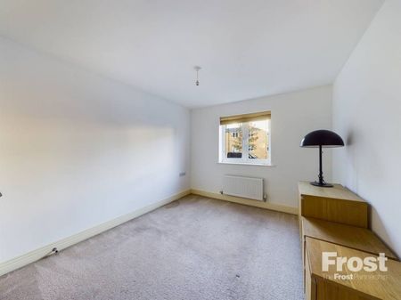 Wapshott Road, Staines-upon-Thames, Surrey,TW18 - Photo 4