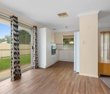 Low-Maintenance Living with Comfort & Convenience - Photo 4