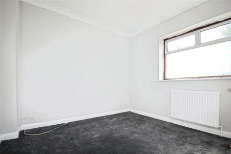 3 bedroom end of terrace house to rent - Photo 2