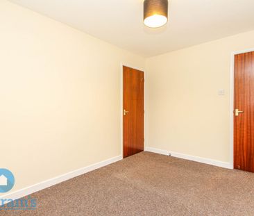 2 bed Flat for Rent - Photo 6