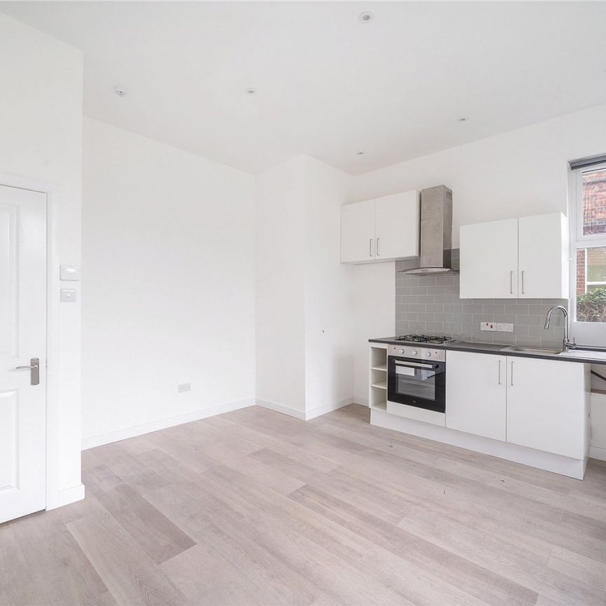 Aldrington Road, London, SW16 - Photo 1