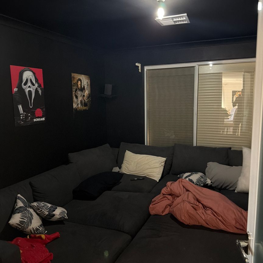 Ellenbrook - Photo 1