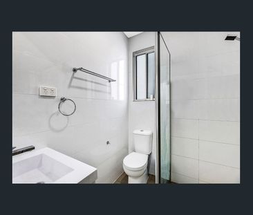 Near new granny flat with premium finishes - Photo 5