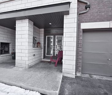 For Lease - 214 Wheat Boom Drive, Oakville, Ontario - Photo 6
