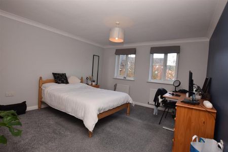 4 bedroom house to rent - Photo 2