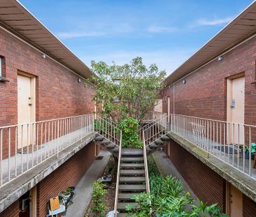 9 Findon Street, Hawthorn VIC 3122 - Studio For Rent | Domain - Photo 2