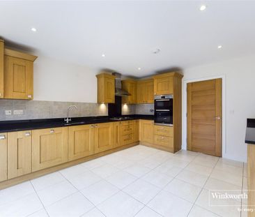 4 bedroom townhouse to rent - Photo 6