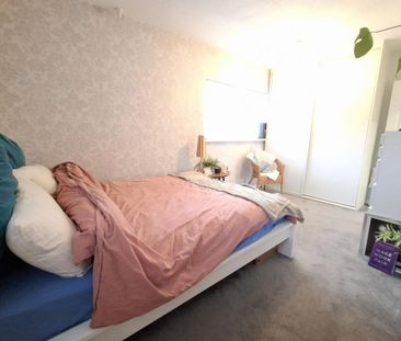 Marlins Turn - Photo 3