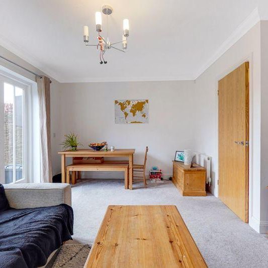 3 bedroom terraced house to rent - Photo 1