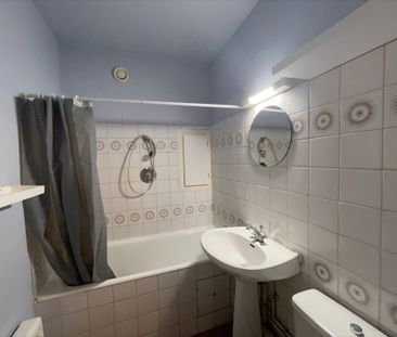 Location Appartement 1 pièce 23m² - Photo 3