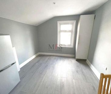 Adelaide Road, Southall, UB2 - Photo 5